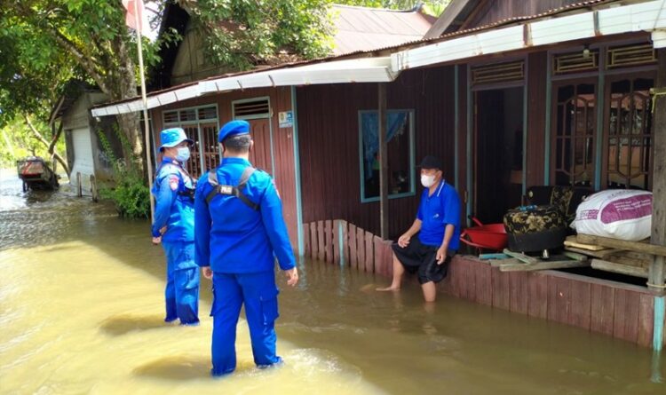Polisi Awasi Banjir dan Tanggap Darurat di Kabupaten Katingan