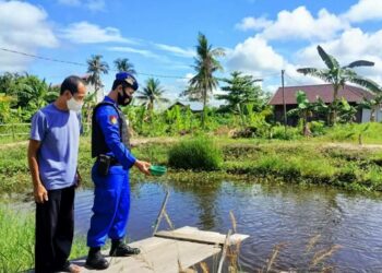 Rutin Personil Satpolairud Polres Seruyan Sambangi Masyarakat Pesisir.