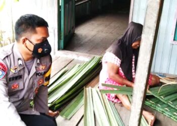 Bhabinkamtibmas Polres Seruyan Sambang Masyarakat Di Tengah Pandemi Covid 19