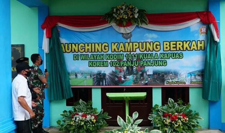 Dandim 1011/KLK Letkol Inf Ary Bayu Launching Kampung Berkah.
