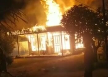 Diduga Konsleting Listrik, 1 Rumah Jalan Nenas Sampit Terbakar