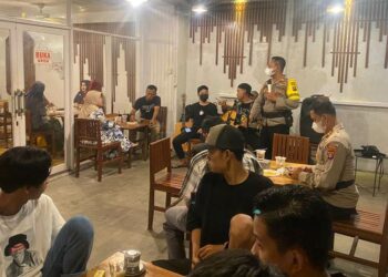 Kapolres Seruyan Berikan Himbauan Penerapan Prokes di Tempat Keramaian