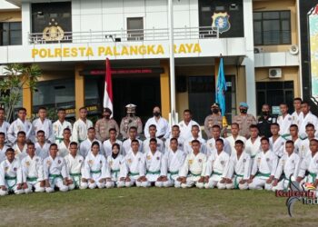 Kapolresta Palangka Raya, Kombes Pol Sandi Alfadien Mustofa, pada saat poto bersama casis perguruan Inkanas Kota.
