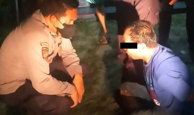 Nekat Curi Velg dan Ban Mobil Warga, Pria Ini Ditangkap Polisi