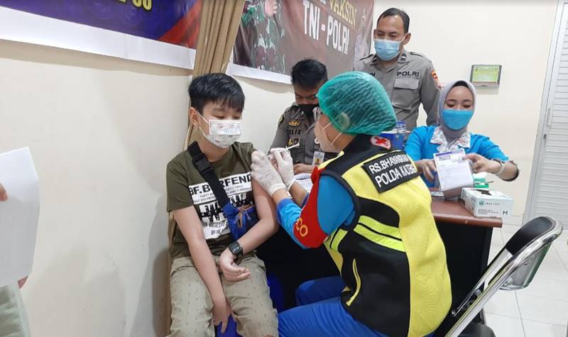 RS Bhayangkara lakukan Vaksinasi Anak Usia 6-11 Tahun