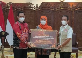 Pemprov Kalteng Serahkan Bantuan Rp 7,5 Miliar Untuk Masyarakat Terdampak Erupsi Gunung Semeru