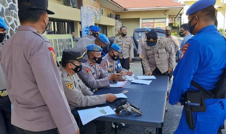 Polres Kotim Lakukan Pemeriksaan Senpi Anggota
