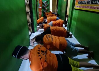 Sat Tahti Polres Seruyan Pimpin Tahanan Olah Raga Pagi