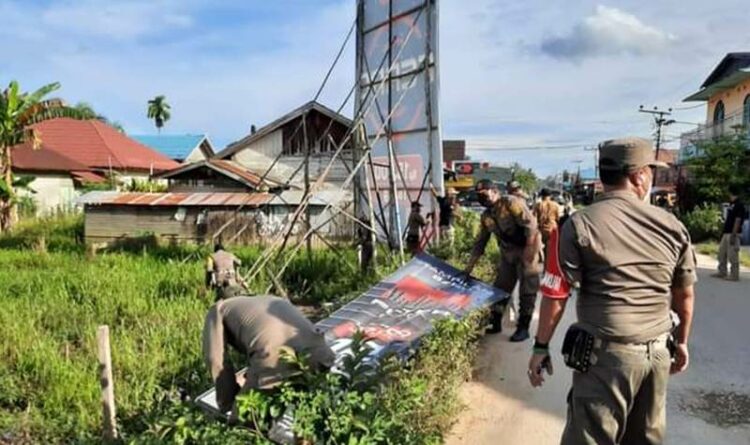 Tertibkan Reklame Rokok Ilegal