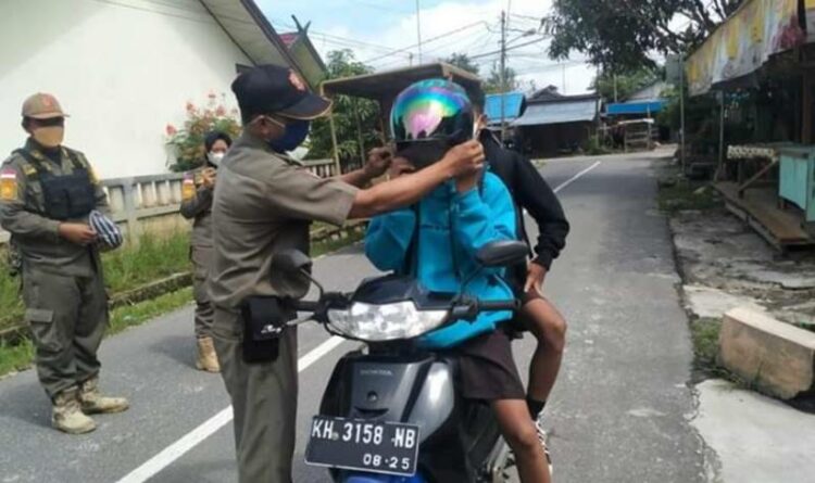 Periksa Pasar Dengan Merazia Penerapan Prokes