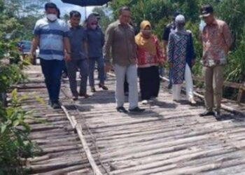 Masyarakat Kelurahan Marang Minta Pembangunan Jembatan Penghubung