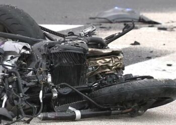 1 Tewas dan 1 Luka Ringan Akibat Sepeda Motor Disambar Mobil 1