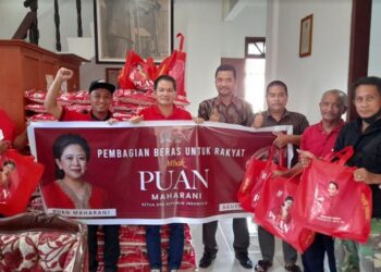 Politisi Muda PDIP Kalteng Bagikan 2000 Paket Sembako Untuk Warga Kotim dan Seruyan