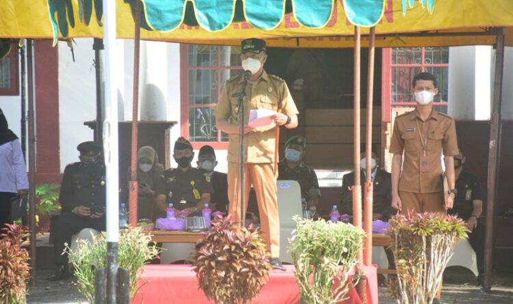 Bupati Seruyan Yulhaidir memimpin pelaksanaan upacara Peringatan Hari Amal Bhakti ke-76 Kementerian Agama