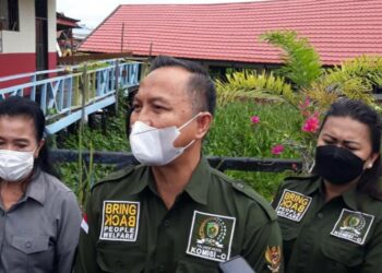 Dewan Tinjau Kondisi SD Negeri 14 Palangka