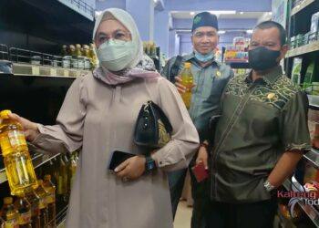 Harga Minyak Goreng Meroket Komisi II DPRD Kotim Sidak Keswalayan dan Pasar