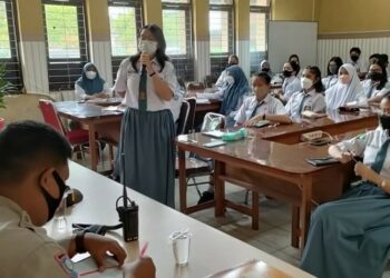 Polsek Pahandut Berikan Penyuluhan Untuk Siswa di SMAN 1 Palangka Raya