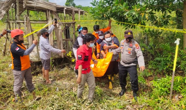 Sedang Bersihkan Tanah, Lansia Ditemukan Meninggal Dunia