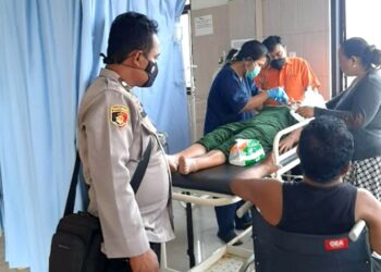 Tabrak Mobil Carry, Pengendara Motor Luka-luka