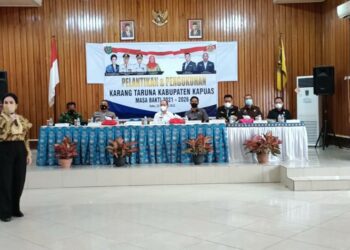 Anggota Komisi III DPR RI Ary Egahni Berikan Motivasi Kepada Karang Taruna