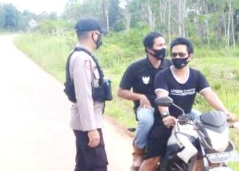 Anggota Polsek Danau Sembuluh atroli Yustisi dan Sosialisasi Prokes Untuk Masyarakat