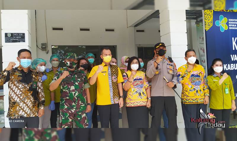 Bupati Jaya S Monong Pantau Pelaksanaan Vaksinasi Booster 1