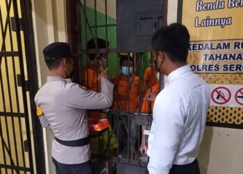Cegah Omicron dalam Rutan, Sat Tahti Polres Seruyan Vitamin C Gratis