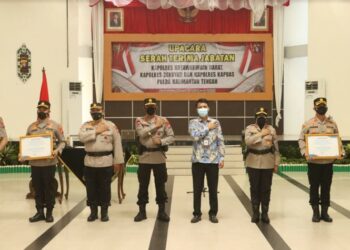 4 Polres Jajaran Polda Kalteng Terima Penghargaan Ombudsman RI