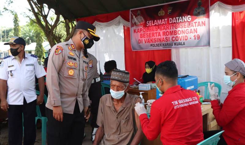 Kapolres Barsel Apresiasi Kegiatan Vaksinasi di Pasar Bangkuang