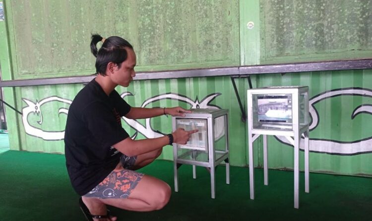 Dua Remaja Gondol Kotak Amal di Cafe Taman Tunggal Sangomang
