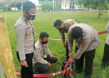 Polsek Seruyan Hilir Latihan Operasikan Alat Untuk Karhutla Bantuan BPBD Seruyan
