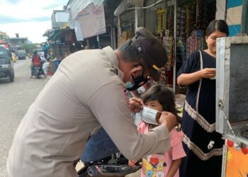 Tingkatkan Penerapan Prokes Polres Katingan Grebek Pasar Kereng Pangi 1