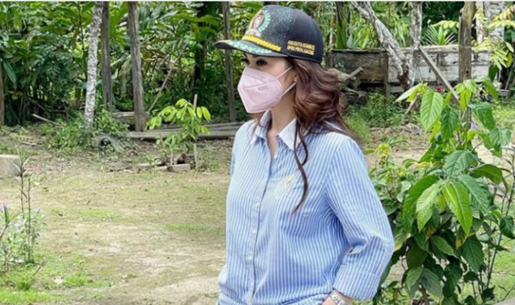 Andina Theresia Narang Kunjungi Fasilitas Kesehatan di Tewang Sanggalang Garing