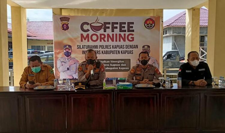 Kapolres Kapuas Coffe Morning Bersama Awak Media Jalin Silaturahmi