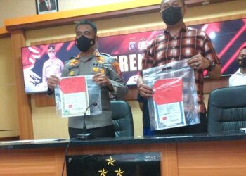 Kapolres Kotim AKBP Sarpani didampingi Kasatreskrim AKP I Made Agus Putra Atmaja