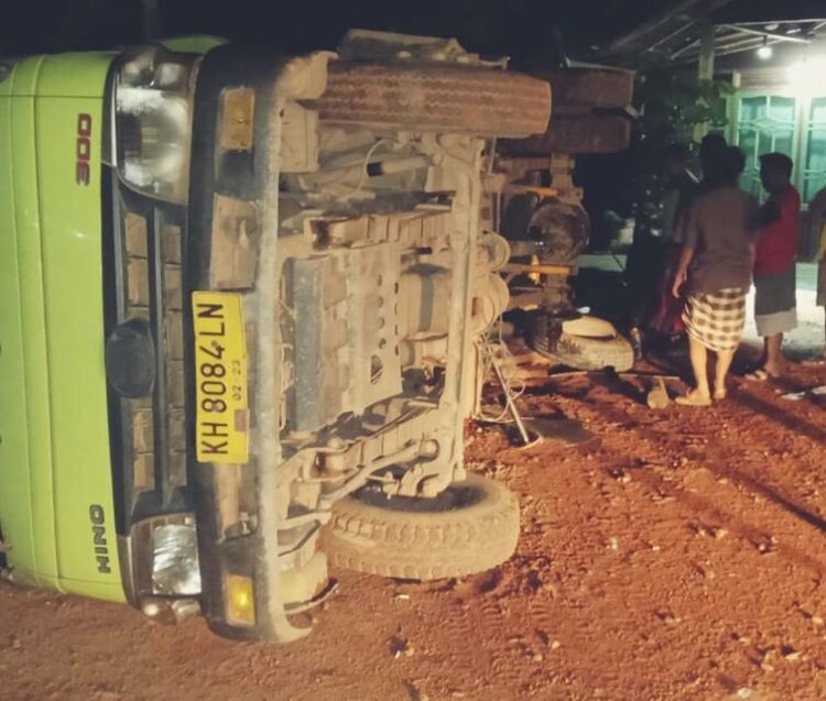 Naas, Perbaiki Truck Malah Nyawa Melayang