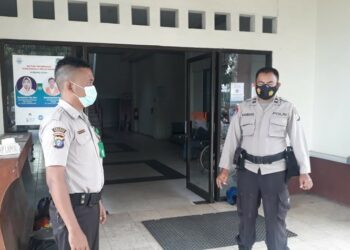Personil Sat Binmas Periksa Kelengkapan Atribut Satpam RSUD Kuala Pembuang