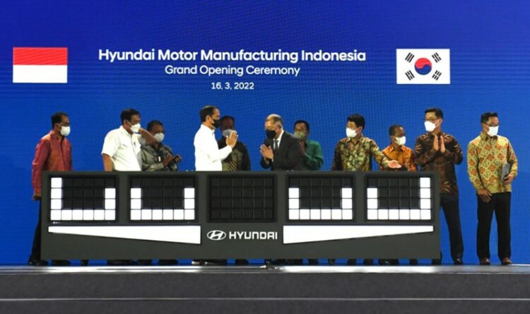 Presiden Jokowi Resmikan Mobil Listrik Rakitan Indonesia, PLN Siap Mendukung Infrastruktur dan Pasokan Listrik