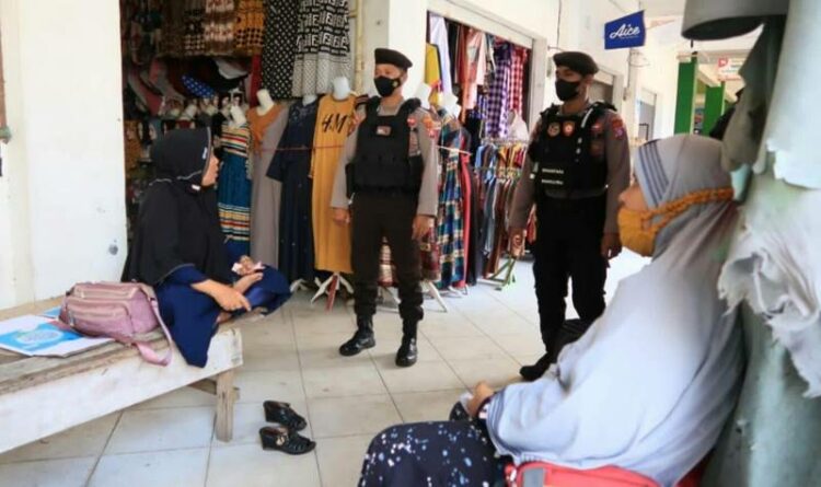 Sat samapta Polres Seruyan Patroli di Pasar Saik Kuala Pembuang