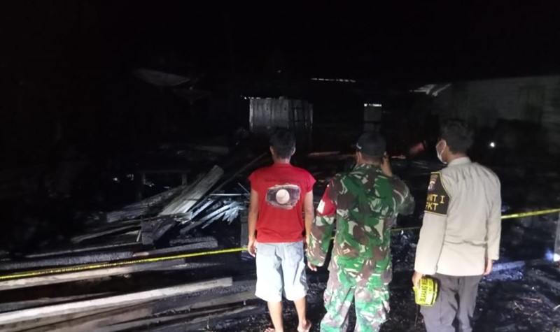 Asik Didalam Rumah, Si Jago Merah Mengamuk