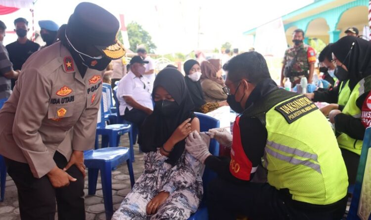 Targetkan 300 Dosis, Polda Kalteng Gelar Vaksinasi Massal Di Masjid Daruth Thayyibah
