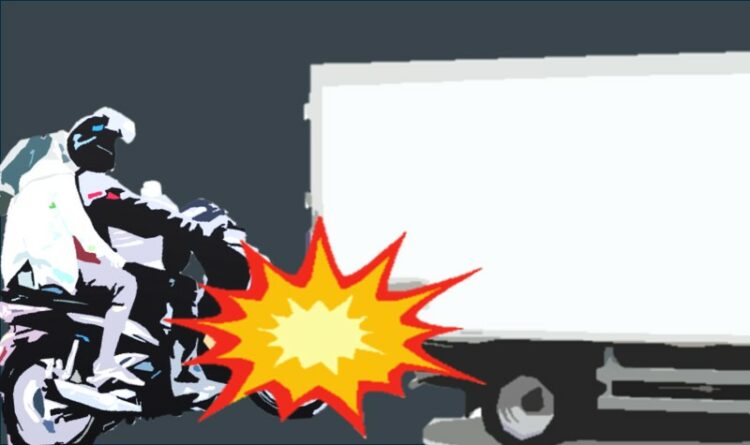 Tabrak Truck Parkir, Pengendara dan Penumpang Sepeda Motor Tewas