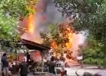 Satu Rumah di Desa Tariak Berkobar