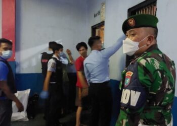 Razia Hunian Napi, Petugas Temukan Handphone Hingga Sajam Rakitan