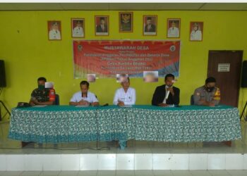 Bhabinkamtibmas Kartika Bhakti Polsek Seruyan Hadiri Rapat Apbdes Desa Kartika Bakti