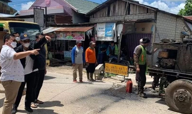 Truk Industri Bebas Melintas di Jalan Kota Sampit, Masyarakat Sampaikan Keresahan Kepada Bupati Kotim