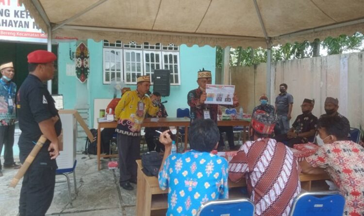 Idon Y Riwut Terpilih Kepala Damang Adat Kecamatan Kahayan Hilir