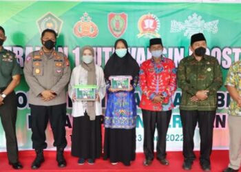 Kapolres Seruyan Berikan Tali Asih Kepada Nakes