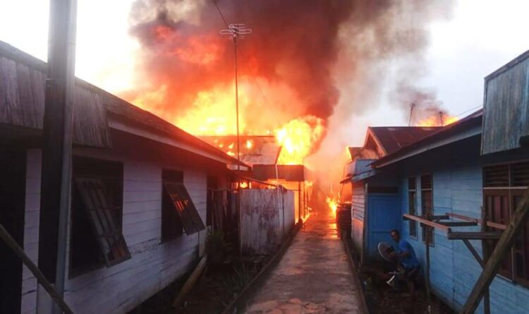 Jelang Buka Puasa, 10 Unit Rumah Terbakar di Desa Pulau Mambulau