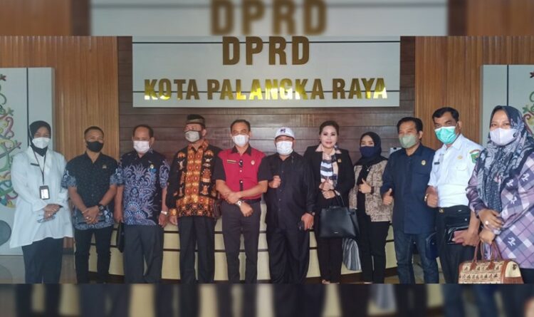 Pansus LKPj Kepala Daerah DPRD Kapuas saat kaji banding di DPRD Kodya Palangkaraya